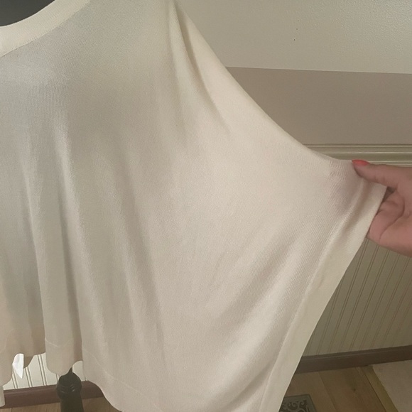 Ann Taylor Cream Knit Poncho - Picture 3 of 11